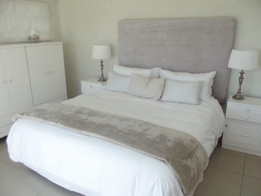 10 Bedroom Property for Sale in Milnerton Central Western Cape